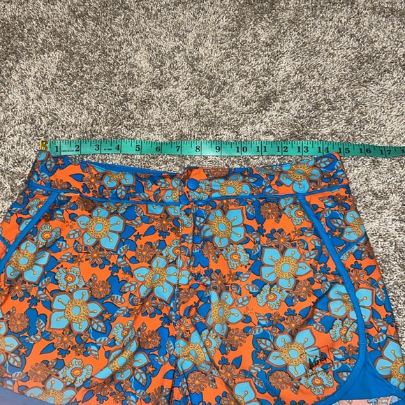 REI FLORAL BOARD SHORTS SIZE SMALL - Picture 6 of 6